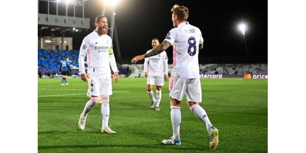 Sergio Ramos marque le 100e but du Real Madrid au troisième tour de l'UEFA Champions League